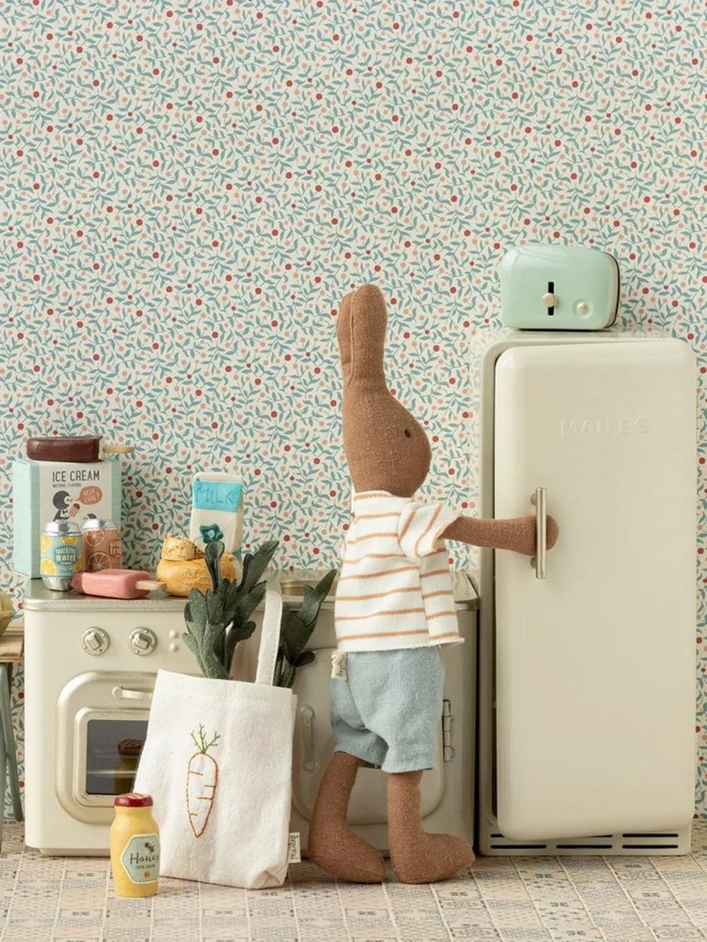 2025 Maileg Miniature Kitchen